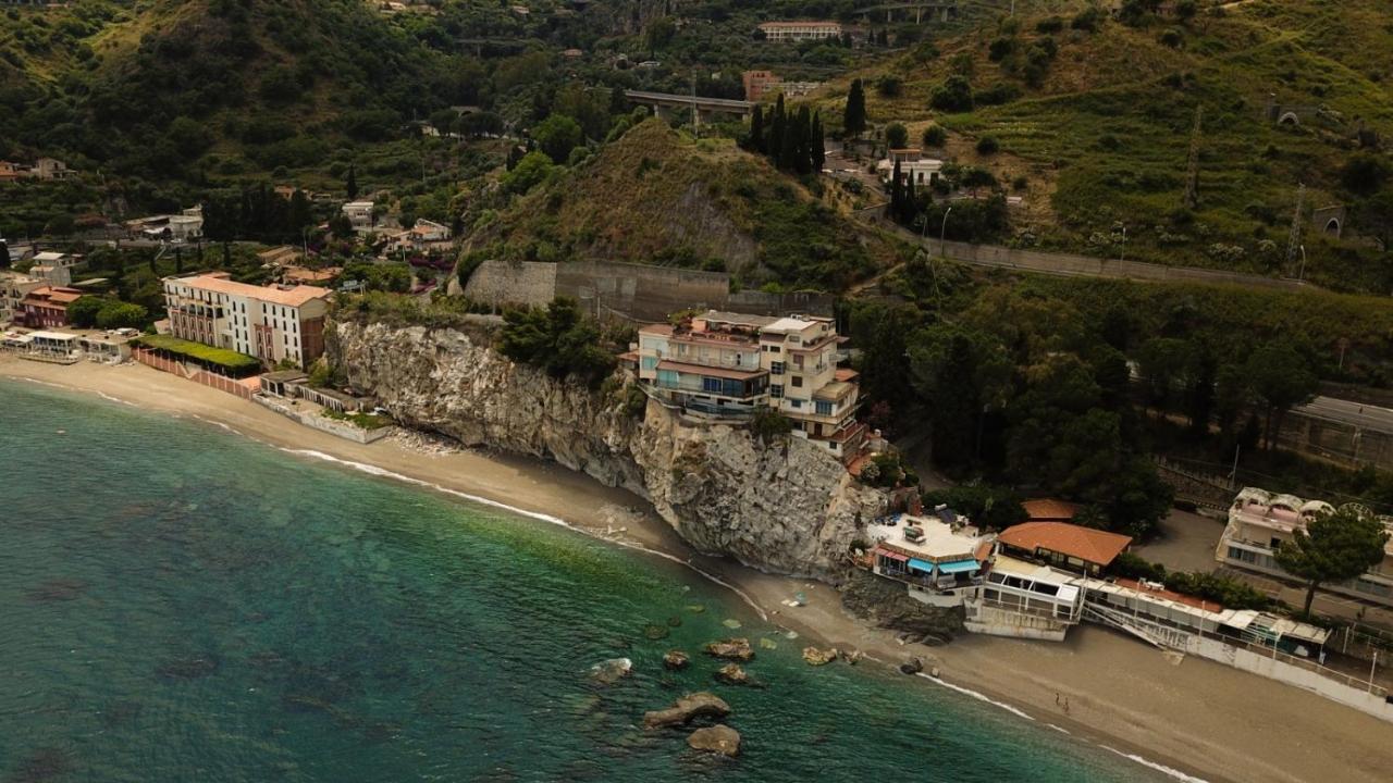 Mare Roccia Beachfront Apartment Taormina Exterior foto